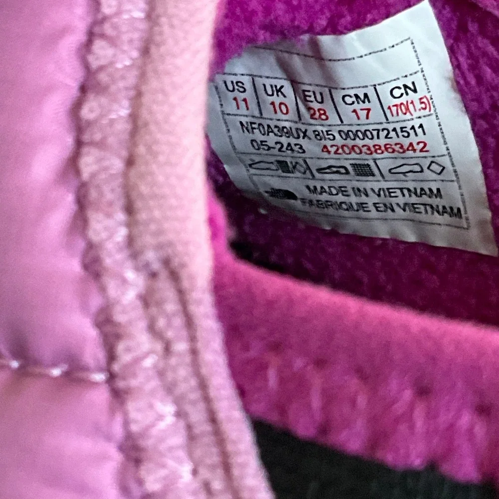 The North Face ThermoBall Traction Mule II Kids Dragonfruit Slip On Shoes 11 NWT